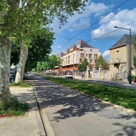 Avec Terrasse En Calme A Dijon. 公寓 *